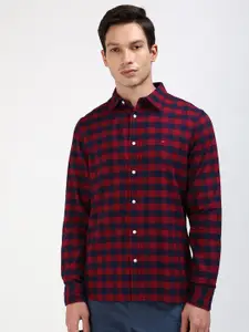 Tommy Hilfiger Men Classic Spread Collar Checked Cotton Casual Shirt