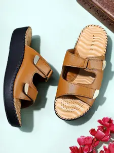 TRASE Women Comfort Sandals with Tassels