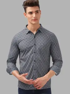 BULLMER Men Spread Collar Abstract Printed Cotton Casual Shirt