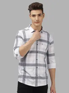 BULLMER Men Spread Collar Checked Cotton Casual Shirt