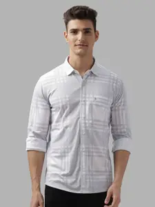 BULLMER Men Spread Collar Checked Cotton Casual Shirt