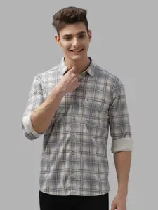 BULLMER Men Spread Collar Checked Cotton Casual Shirt