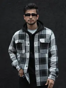 Powerlook Men Spread Collar Tartan Checked Casual Shirt