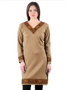 KALINI Women V-Neck Kurti