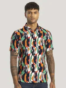 Snitch Men Smart Spread Collar Abstract Printed Slim Fit Casual Shirt