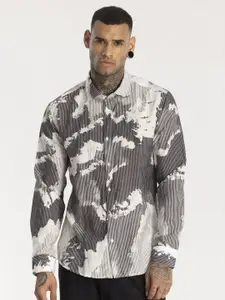 Snitch Men Smart Slim Fit Spread Collar Abstract Printed Slim Fit Casual Shirt