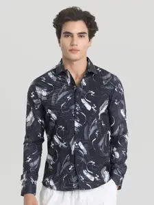 Snitch Men Smart Spread Collar Abstract Printed Slim Fit Casual Shirt