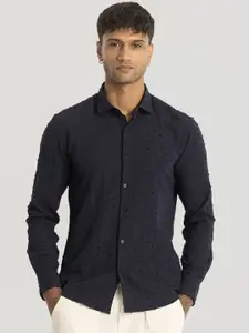 Snitch Men Smart Spread Collar Solid Slim Fit Casual Shirt