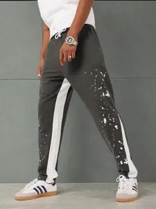 Kook N Keech Men Relaxed Fit Printed Track Pants