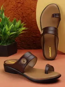 DressBerry Textured Comfort Sandals