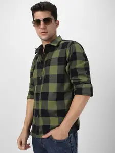 Urbano Fashion Men Spread Collar Checked Cotton Casual Shirt