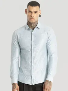 Snitch Men Smart Spread Collar Textured Slim Fit Casual Shirt