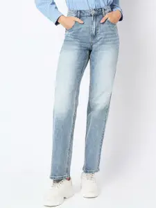 Vero Moda Women Straight Fit High-Rise Heavy Fade Stretchable Jeans
