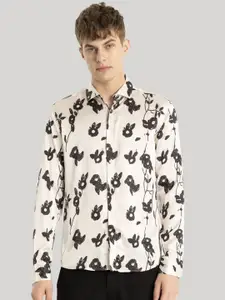 Snitch Men Smart Spread Collar Floral Printed Slim Fit Casual Shirt