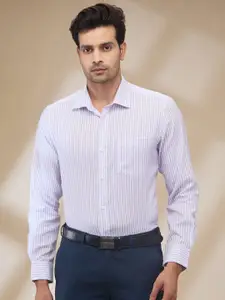 Park Avenue Men Spread Collar Vertical Striped Cotton Formal Shirt