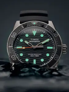 Timex Men Dial & Stainless Steel Straps Analogue Watch TW2W74700UJ