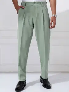 HIGHLANDER Men Easy Wash Solid Pleated Trousers