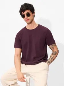 The Souled Store Men Solid Round Neck Cotton T-shirt