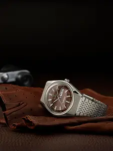 Timex Men Dial & Stainless Steel Straps Analogue Watch TW2W62400UJ