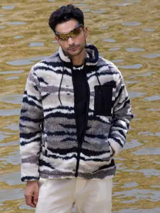 Campus Sutra Men Printed Lightweight Bomber Jacket