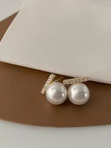 VAGHBHATT Gold-Plated Stainless Steel Round Or Flat Stone Studded & Pearls Beaded Studs