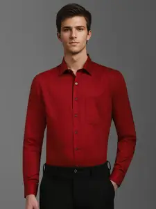 Louis Philippe Men Spread Collar Solid Cotton Slim Fit Formal Shirt