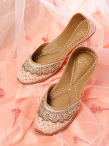 House of Pataudi Embellished Ethnic Mojaris