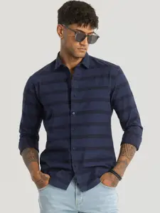 Snitch Men Smart Spread Collar Horizontal Striped Cotton Casual Shirt