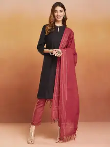 Fabindia Women Thread Work Kurta