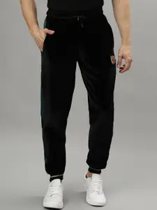 Iconic Men Solid Regular Fit Joggers
