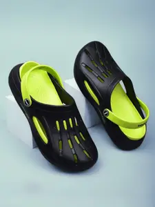 Action Plus Men Rubber Solid Clogs