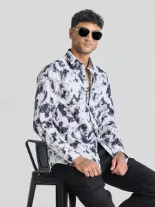 Snitch Men Smart Spread Collar Abstract Printed Casual Shirt