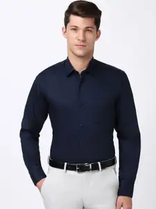 Peter England Men Spread Collar Solid Cotton Formal Shirt