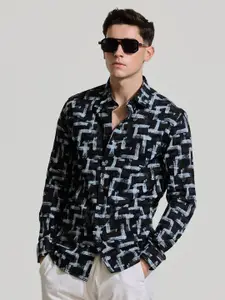 Snitch Men Smart Spread Collar Abstract Printed Casual Shirt