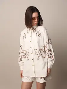 ONLY Women Spread Collar Abstract Printed Cotton Oversized Casual Shirt
