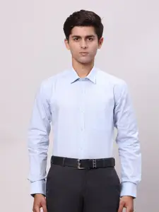 Park Avenue Men Cutaway Collar Solid Cotton Slim Fit Formal Shirt