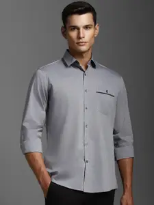 Louis Philippe Sport Men Slim Fit Solid Printed Pure Cotton Casual Shirt