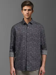 Louis Philippe Sport Men Slim Fit Floral Printed Casual Shirt