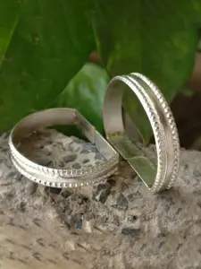 BeAbhika Silver-Plated D Shaped 925 Sterling Silver Toe Rings
