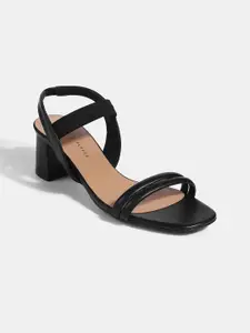 LEMON & PEPPER Solid Block Sandals