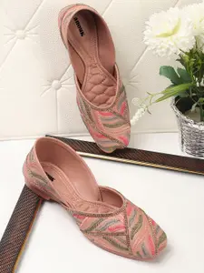 Anouk Women Embroidered Mojaris