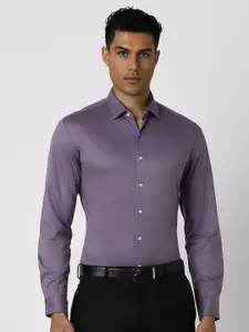 Van Heusen Men Spread Collar Solid Cotton Slim Fit Formal Shirt