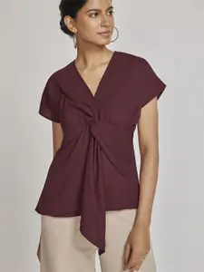 The Label Life Women Solid V-Neck Top