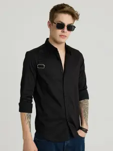 Snitch Men Smart Spread Collar Solid Cotton Casual Shirt