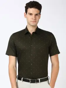 Peter England Men Spread Collar Geometric Printed Cotton Formal Shirt