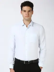 Peter England Men Spread Collar Solid Cotton Slim Fit Formal Shirt