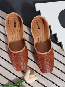 Anouk Women Textured Ethnic Mojaris