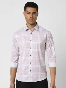 V Dot Men Spread Collar Checked Slim Fit Casual Shirt