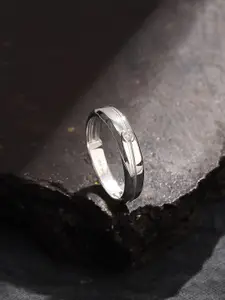 GIVA Men 925 Sterling Silver Rhodium Plated Stone-Studded Adjustable Finger Ring