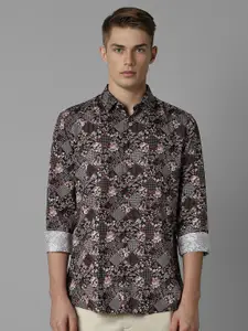 Louis Philippe Sport Men Spread Collar Floral Printed Cotton Slim Fit Casual Shirt